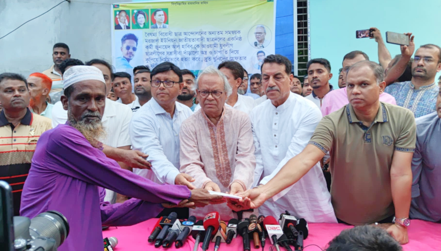 অন্তবর্তীকালীন সরকার এই শহীদদের খুনের উপর প্রতিষ্টিত হয়েছে : রিজভী